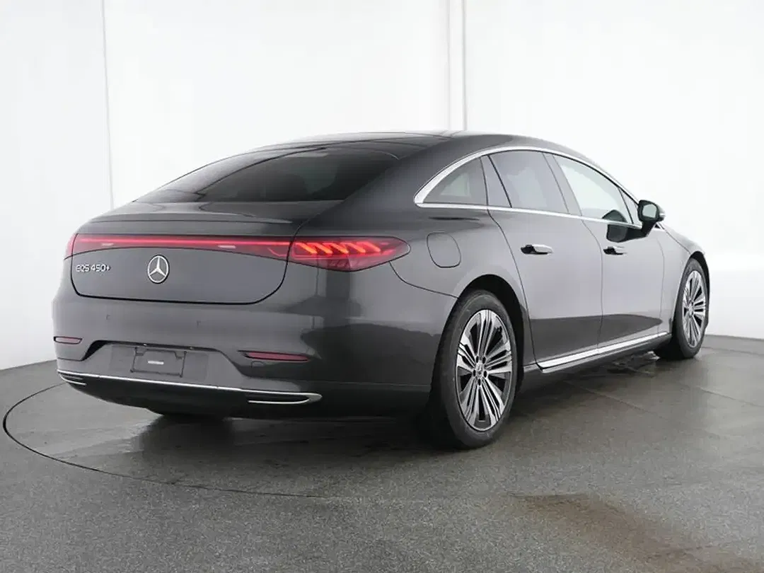 Mercedes-Benz EQS - Thumbnail 3