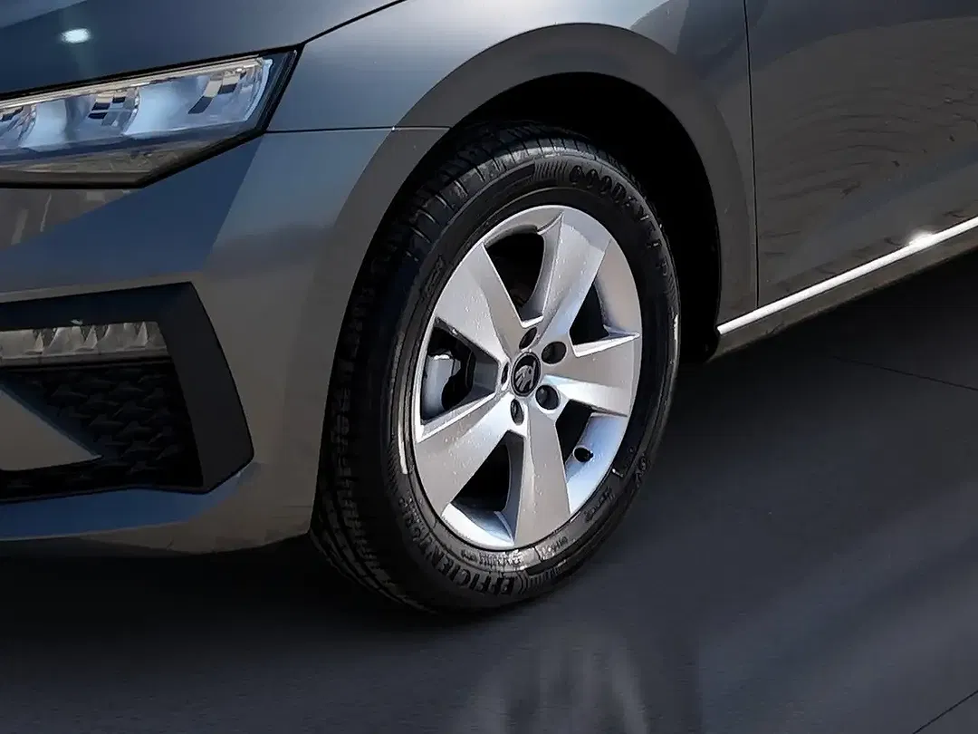 Skoda Scala - Thumbnail 13