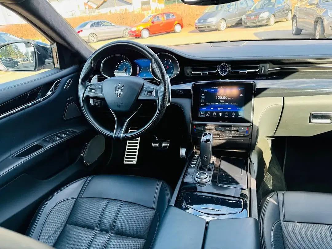 Maserati Quattroporte - Thumbnail 13
