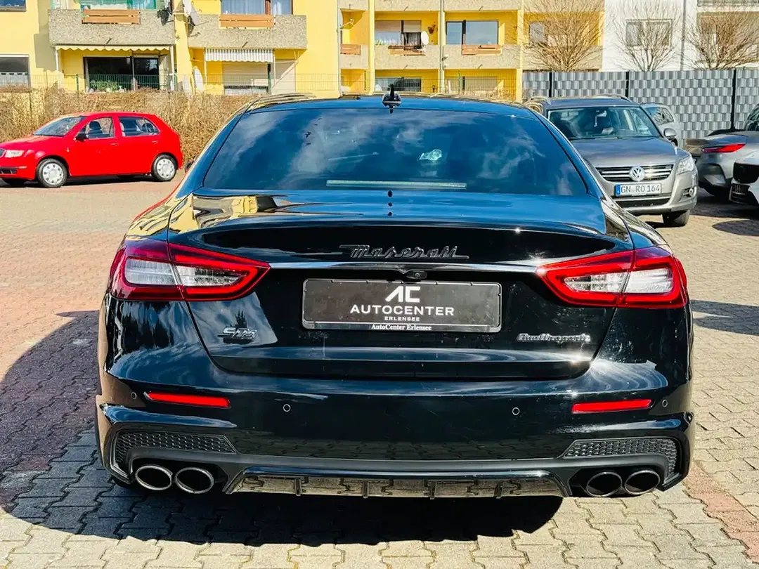 Maserati Quattroporte - Thumbnail 4