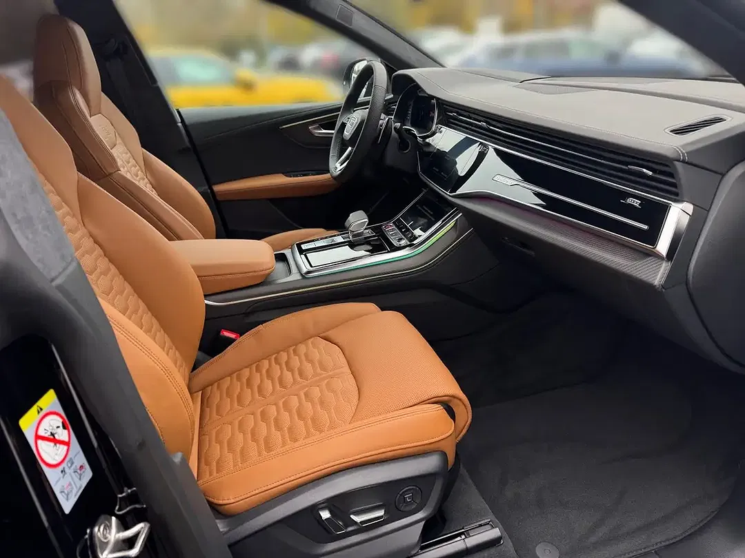 Audi RS Q8 - Thumbnail 10