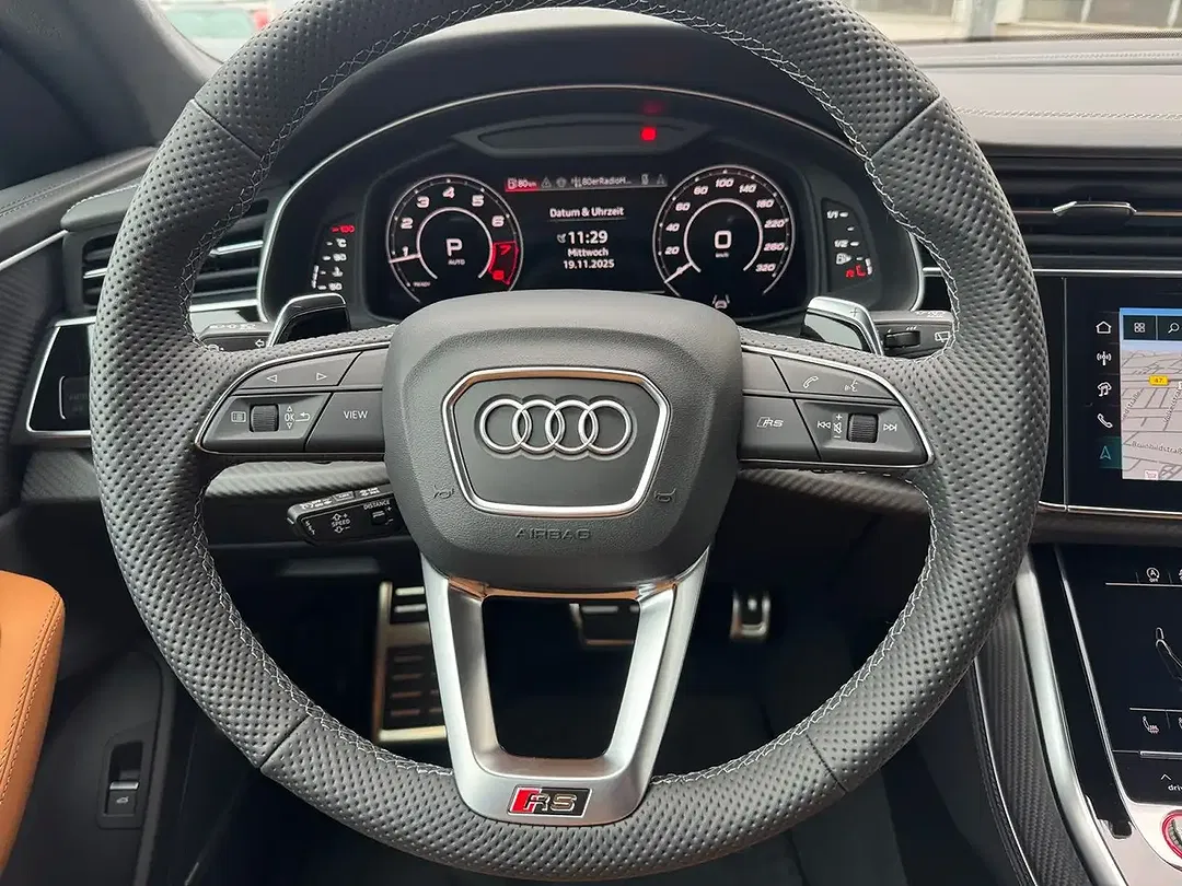 Audi RS Q8 - Thumbnail 13