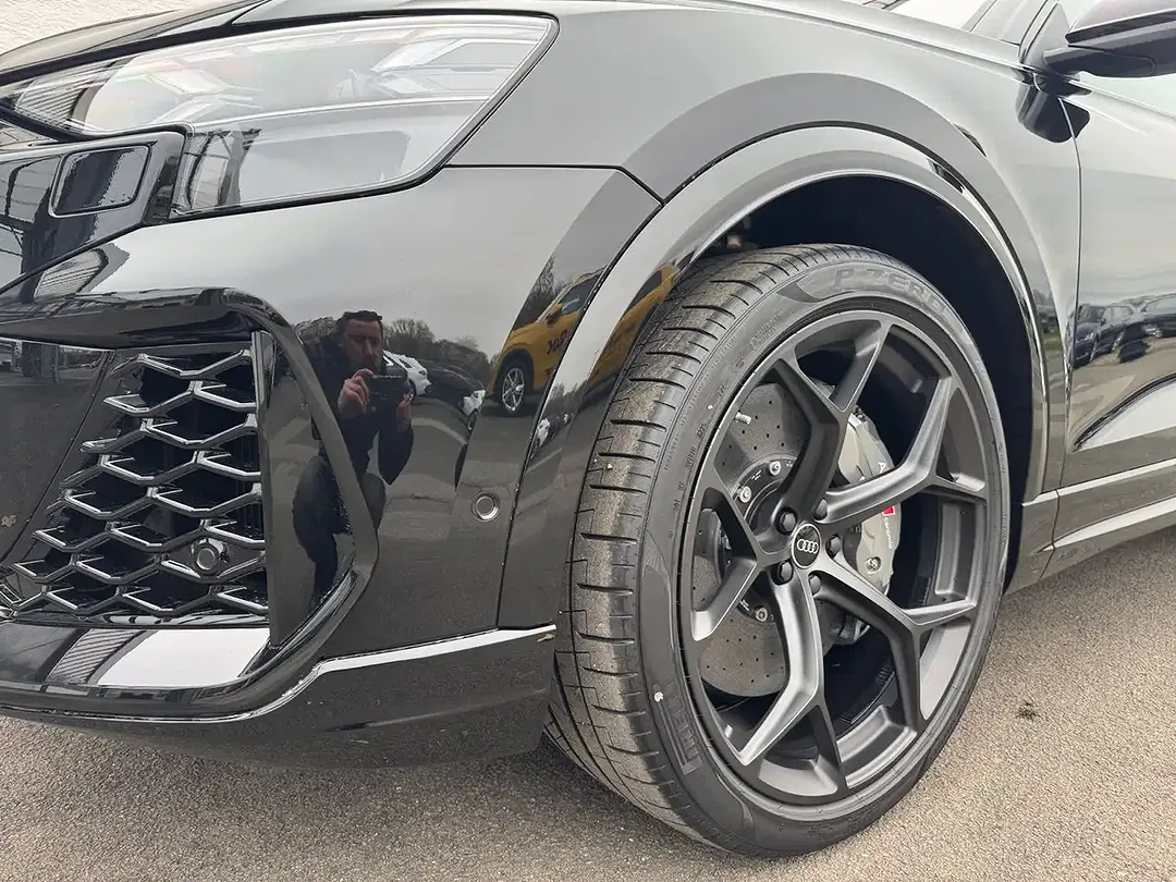 Audi RS Q8 - Thumbnail 7