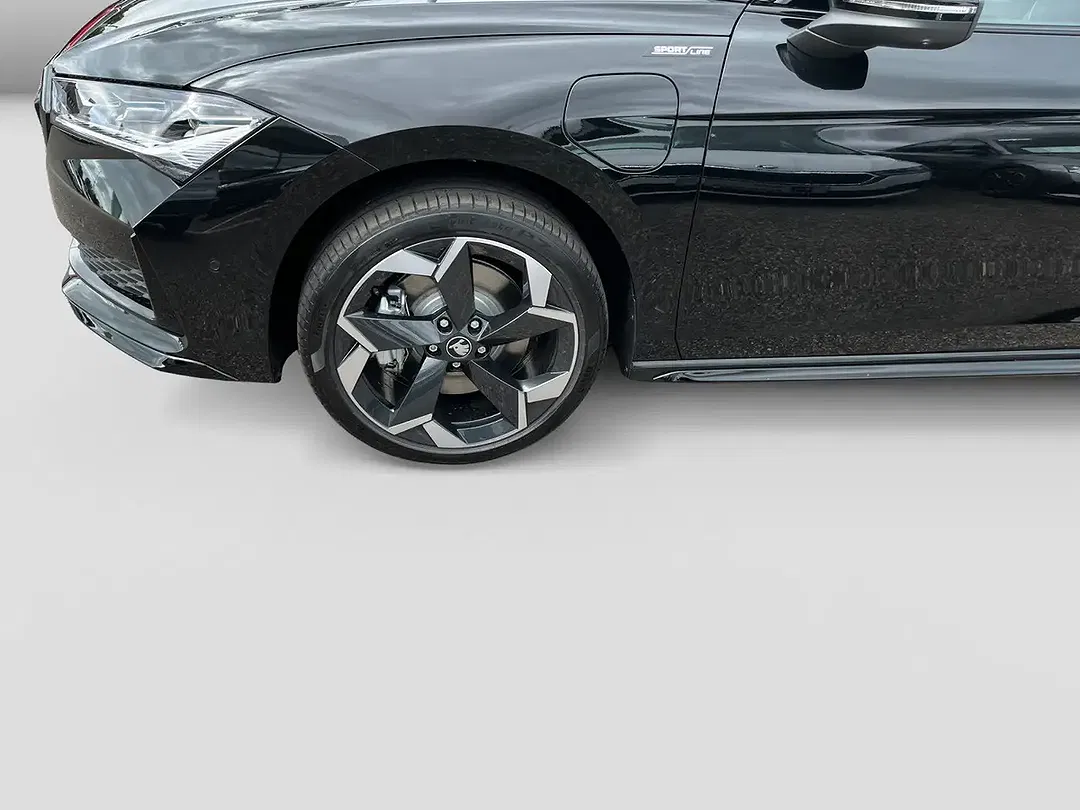 Skoda Superb - Thumbnail 4