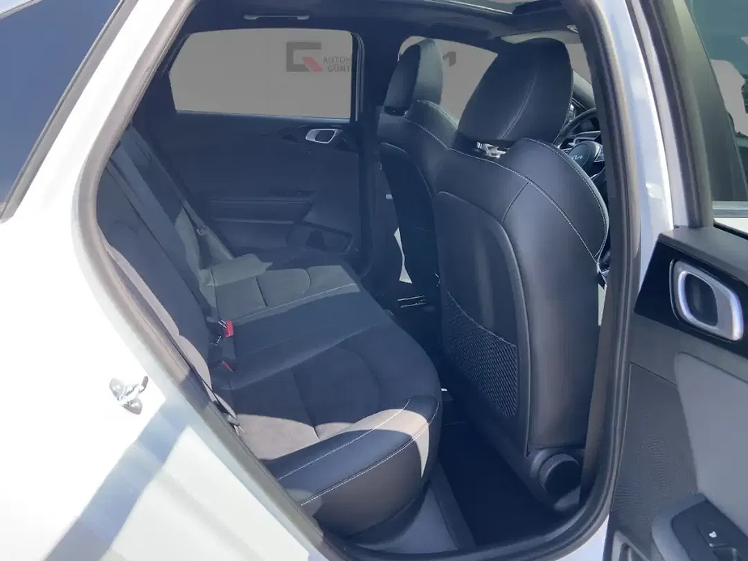 Kia Ceed / cee'd - Thumbnail 10
