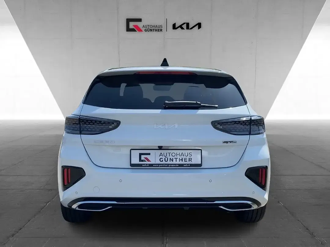 Kia Ceed / cee'd - Thumbnail 2