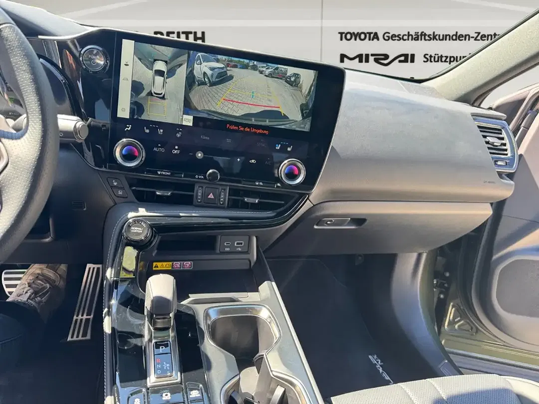 Lexus NX 450h+ - Thumbnail 11