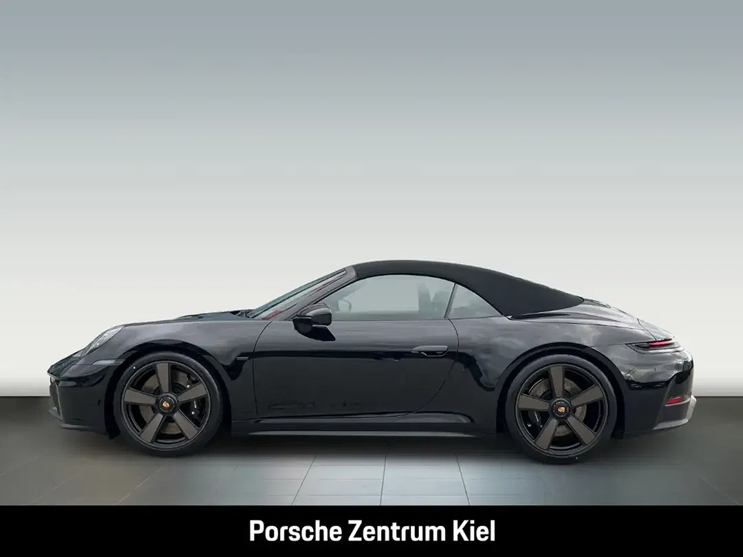 Porsche 992 - Thumbnail 2
