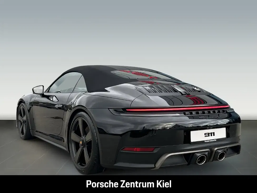 Porsche 992 - Thumbnail 3