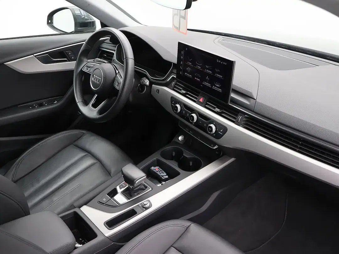 Audi A4 - Thumbnail 3