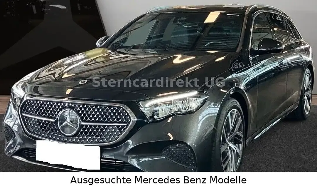 Mercedes-Benz E 300 - Thumbnail 2
