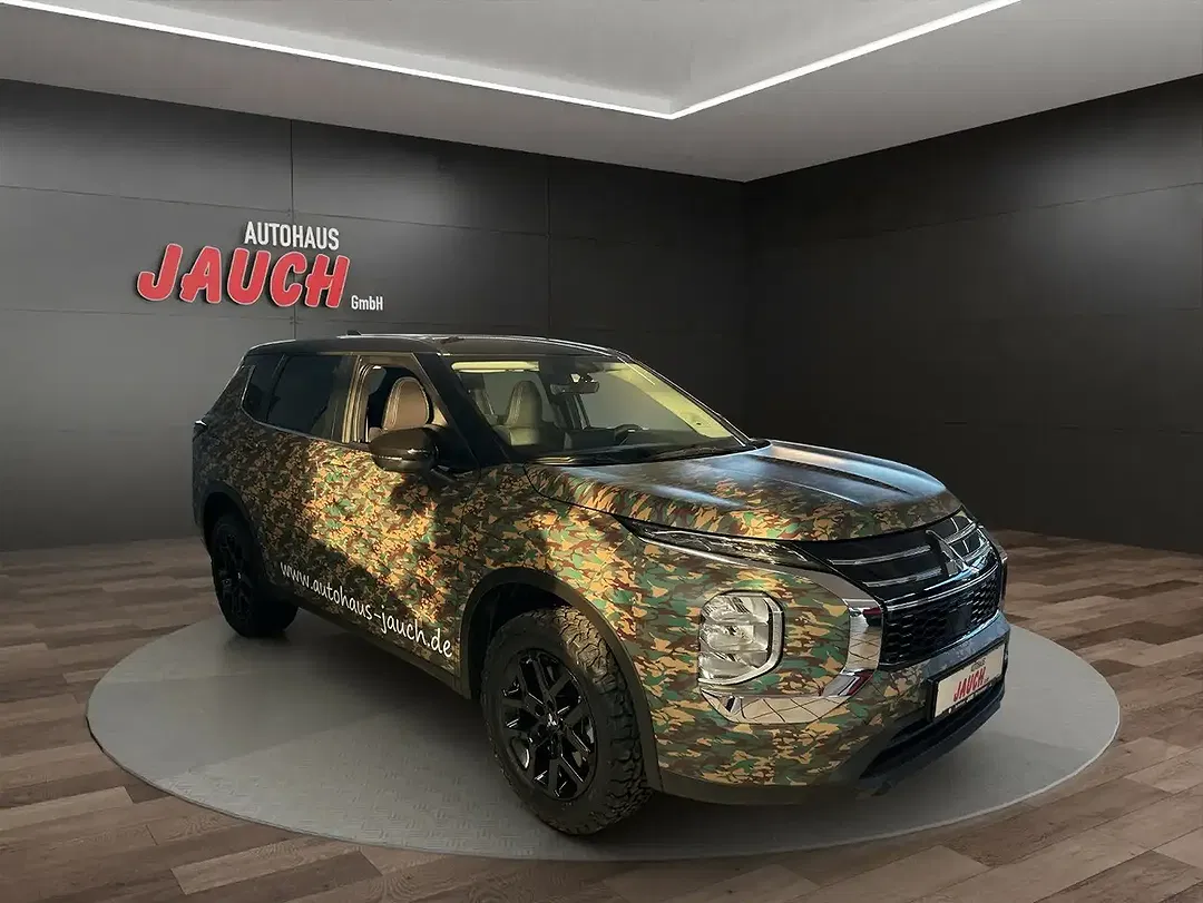 Mitsubishi Outlander - Thumbnail 6