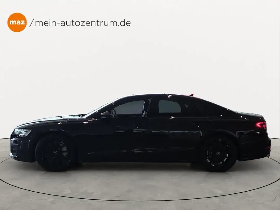 Audi S8 - Thumbnail 1