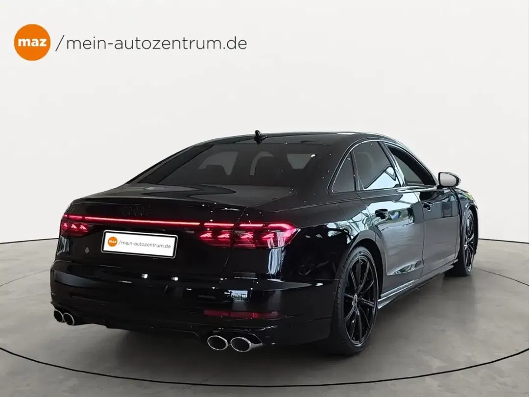Audi S8 - Thumbnail 5