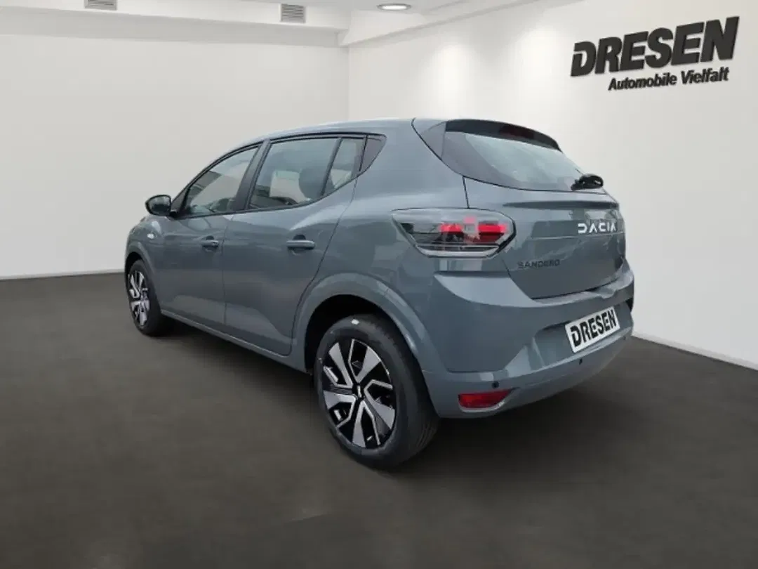 Dacia Sandero - Thumbnail 3