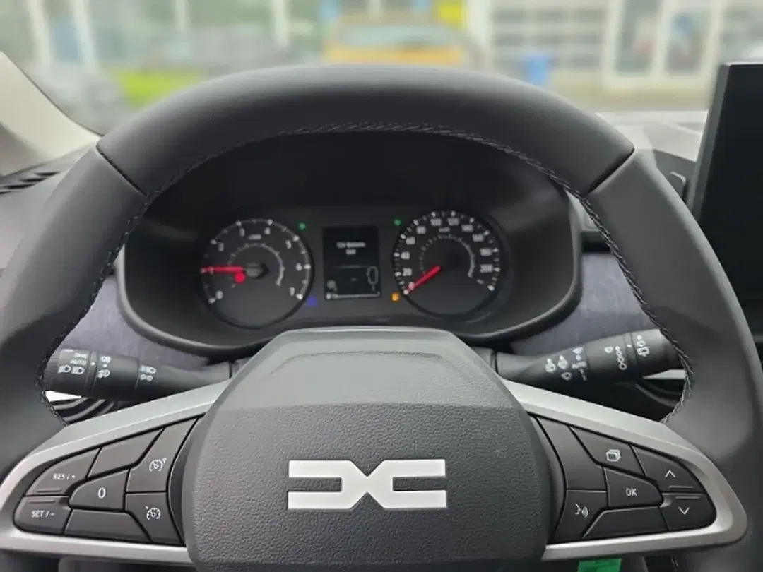 Dacia Sandero - Thumbnail 7