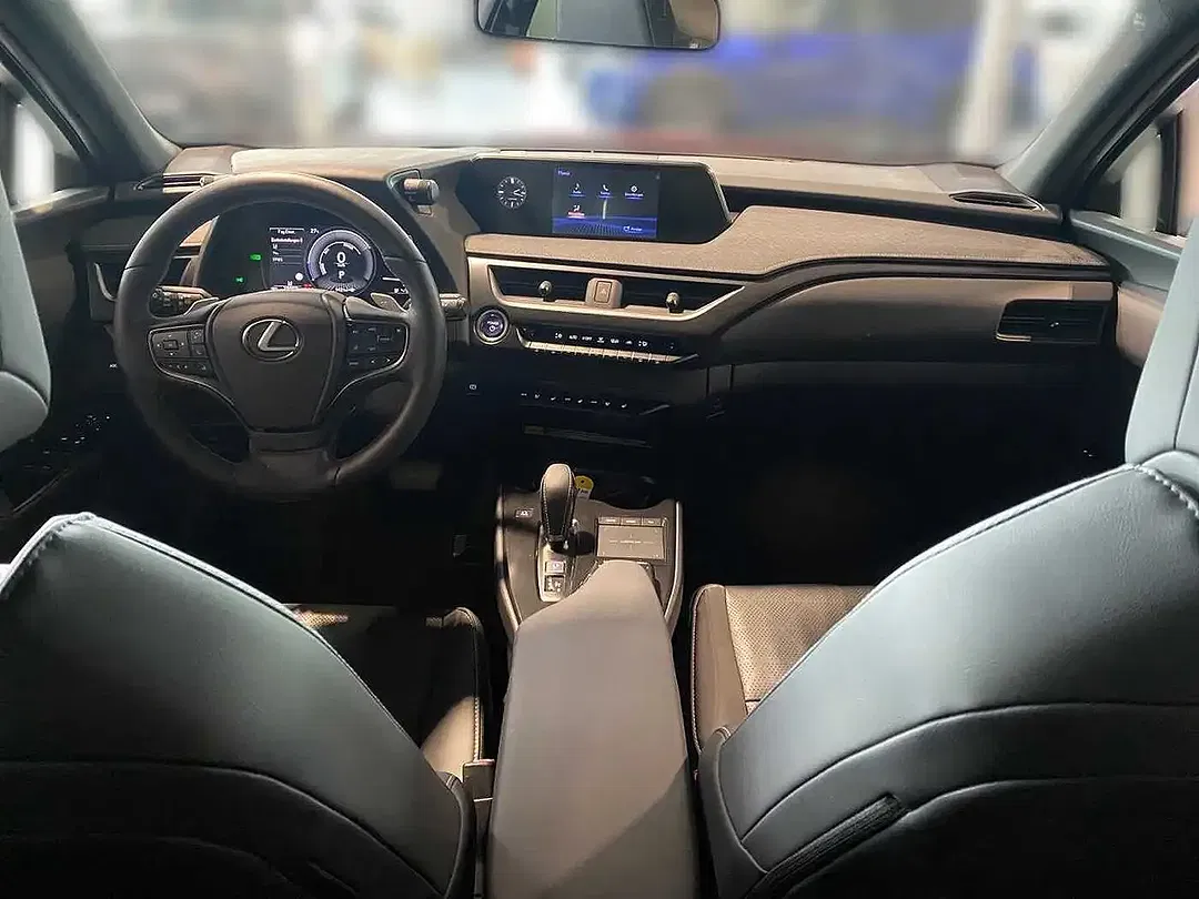 Lexus UX 300e - Thumbnail 14
