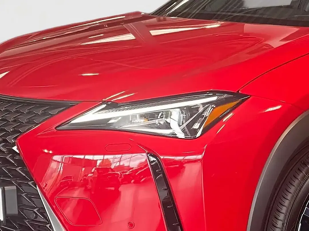 Lexus UX 300e - Thumbnail 7