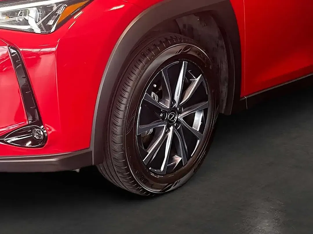 Lexus UX 300e - Thumbnail 8