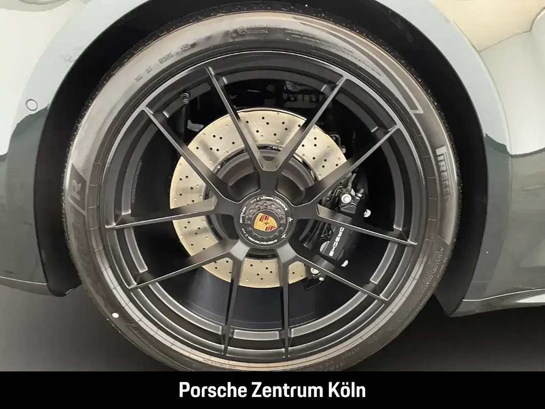 Porsche 992 - Thumbnail 10