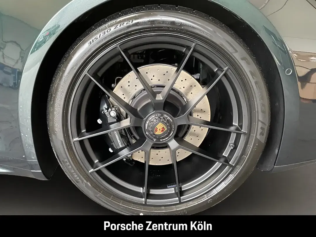 Porsche 992 - Thumbnail 11