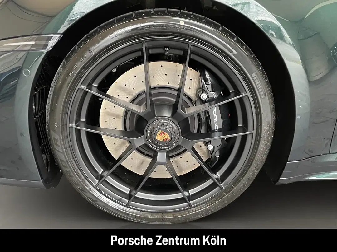 Porsche 992 - Thumbnail 12