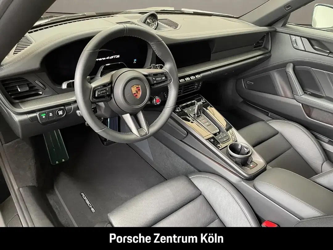 Porsche 992 - Thumbnail 14