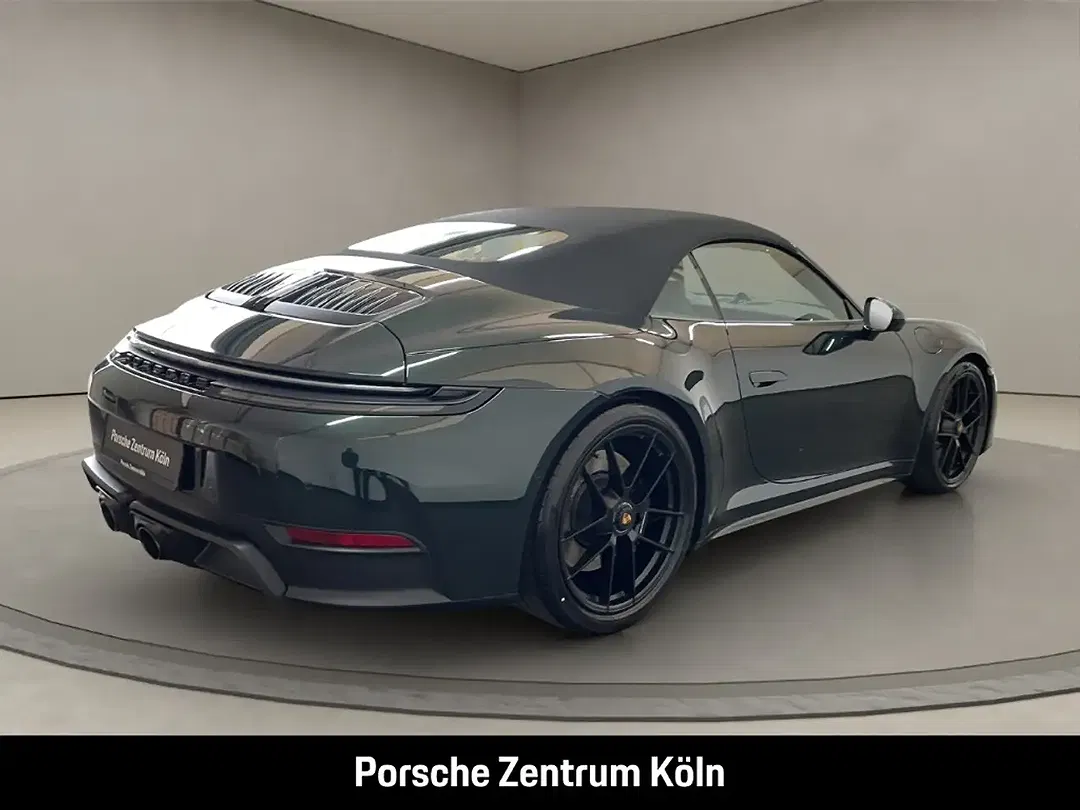 Porsche 992 - Thumbnail 5