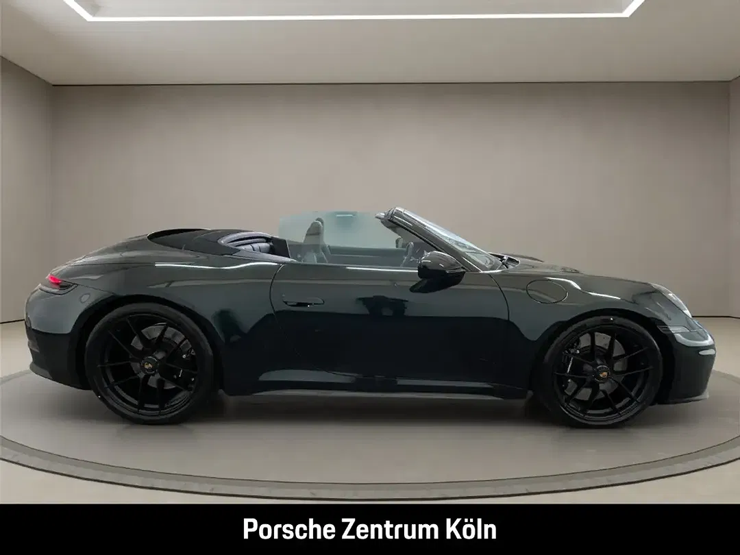 Porsche 992 - Thumbnail 6