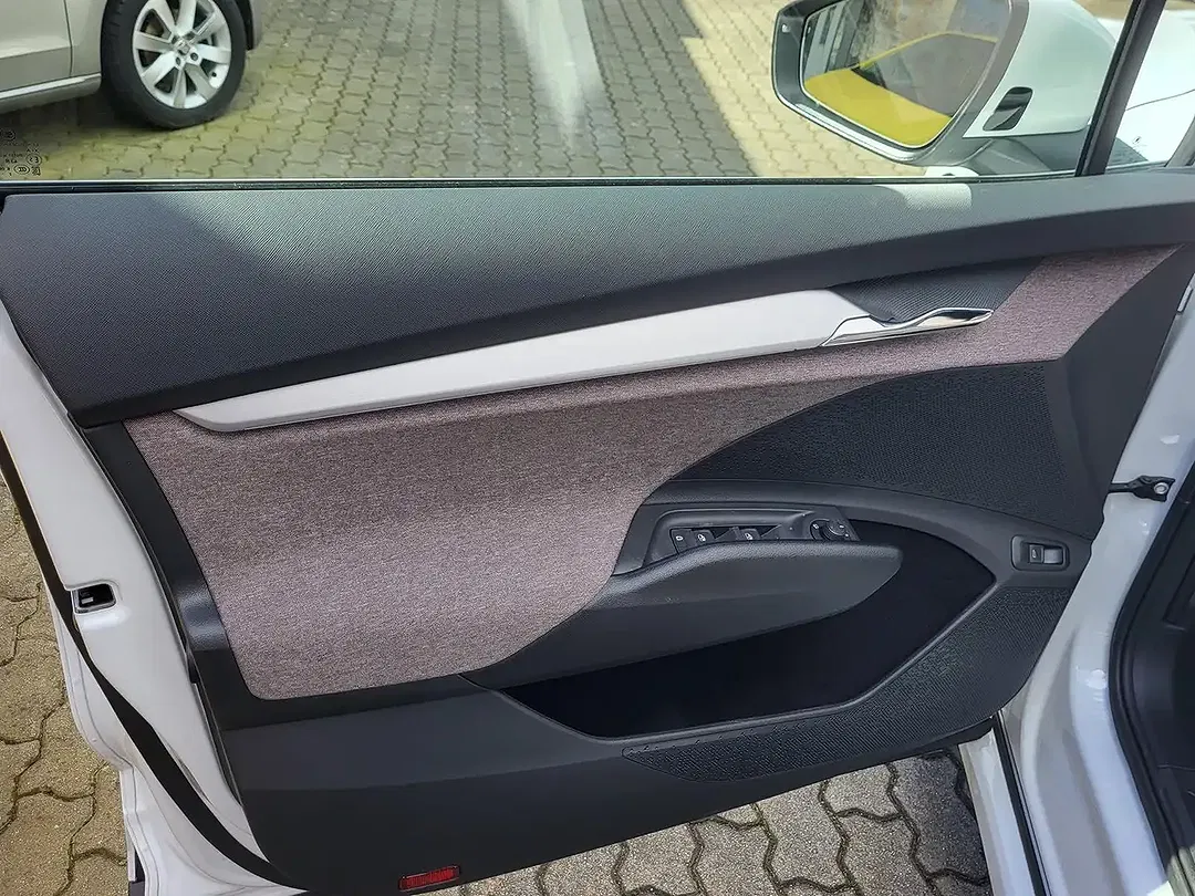 Skoda Enyaq - Thumbnail 10