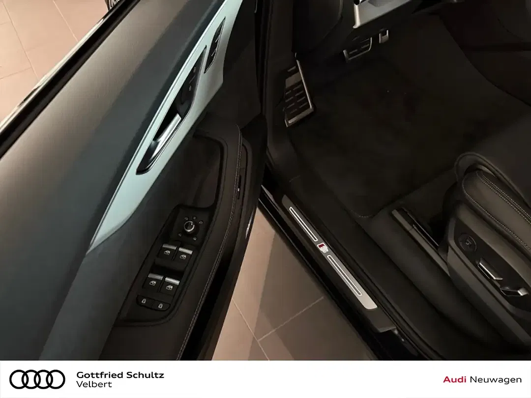 Audi Q7 - Thumbnail 10