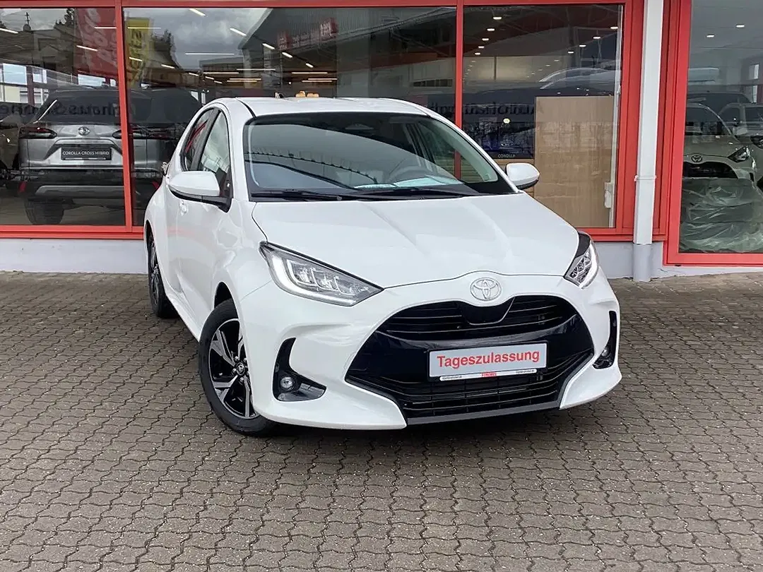 Toyota Yaris - Thumbnail 5