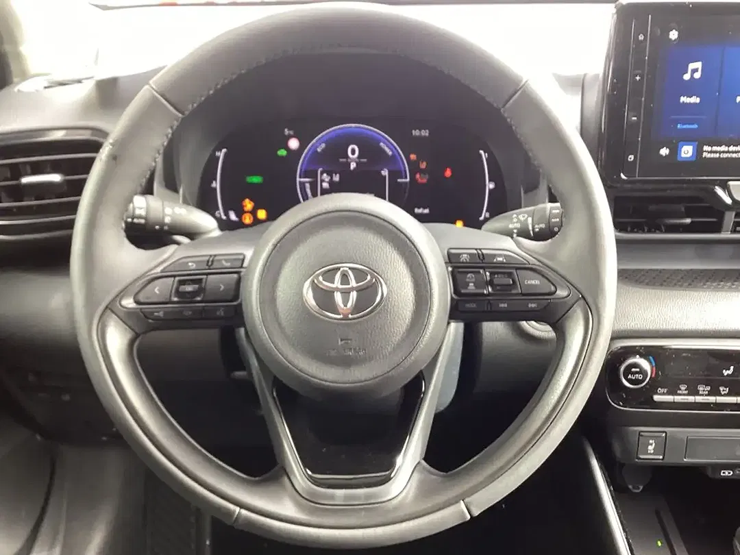Toyota Yaris - Thumbnail 8