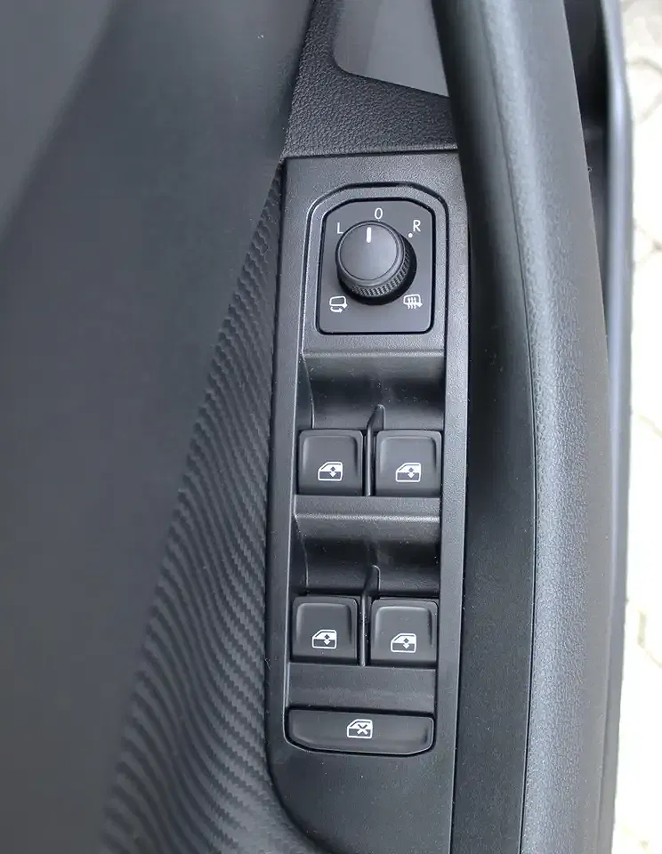 Skoda Kamiq - Thumbnail 9