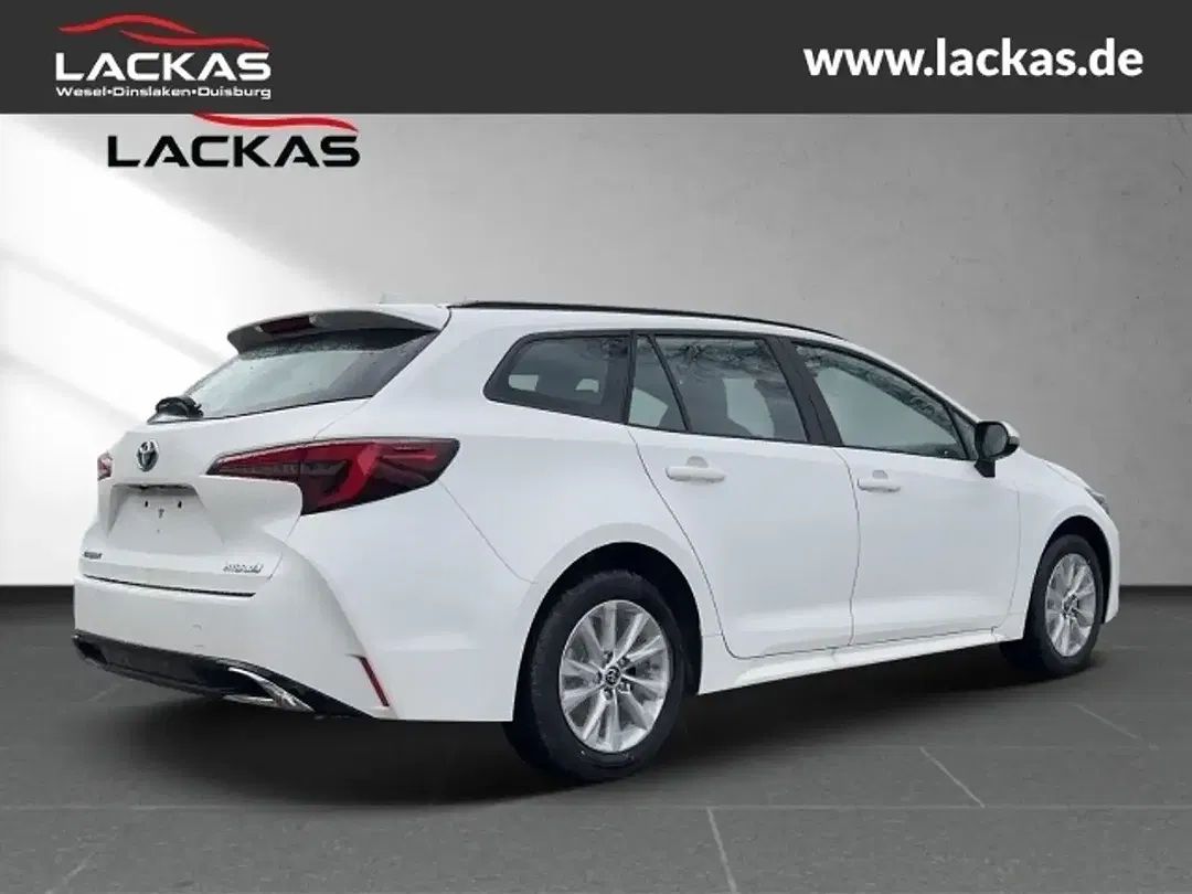 Toyota Corolla - Thumbnail 5