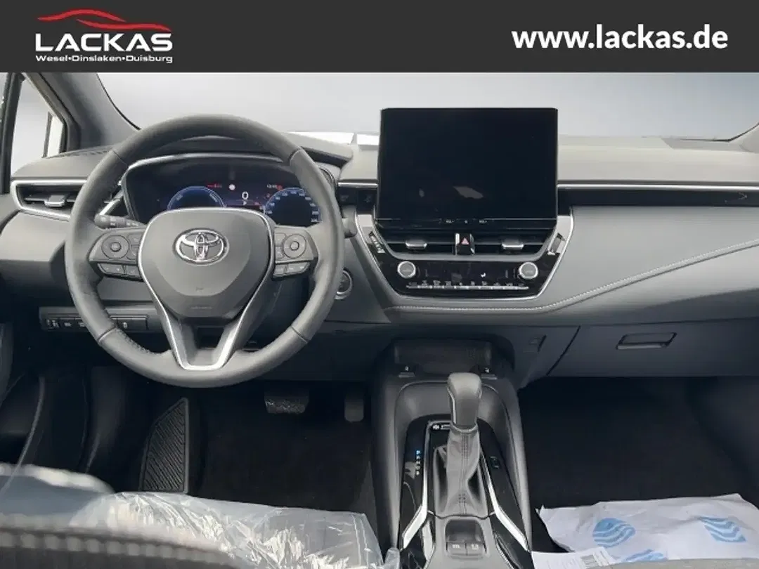 Toyota Corolla - Thumbnail 9