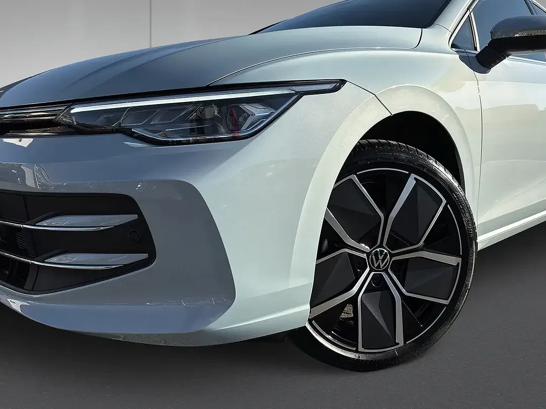 Volkswagen Golf - Thumbnail 5