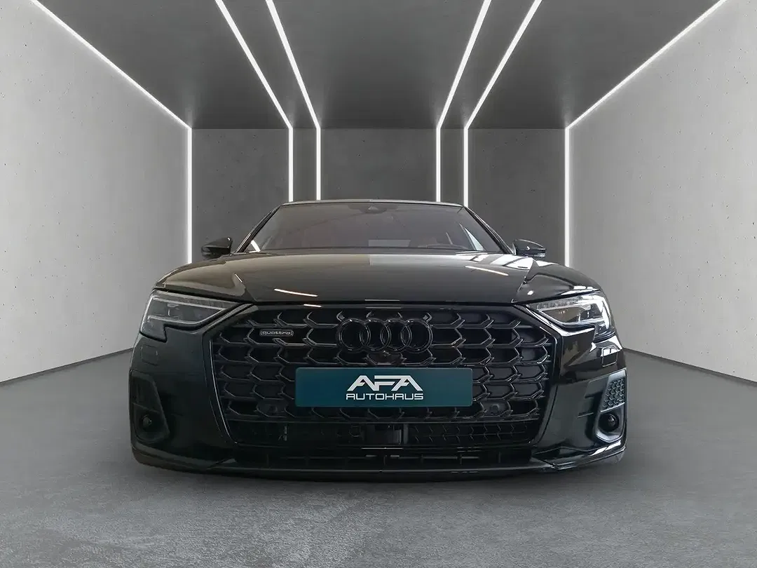 Audi A8 - Thumbnail 4
