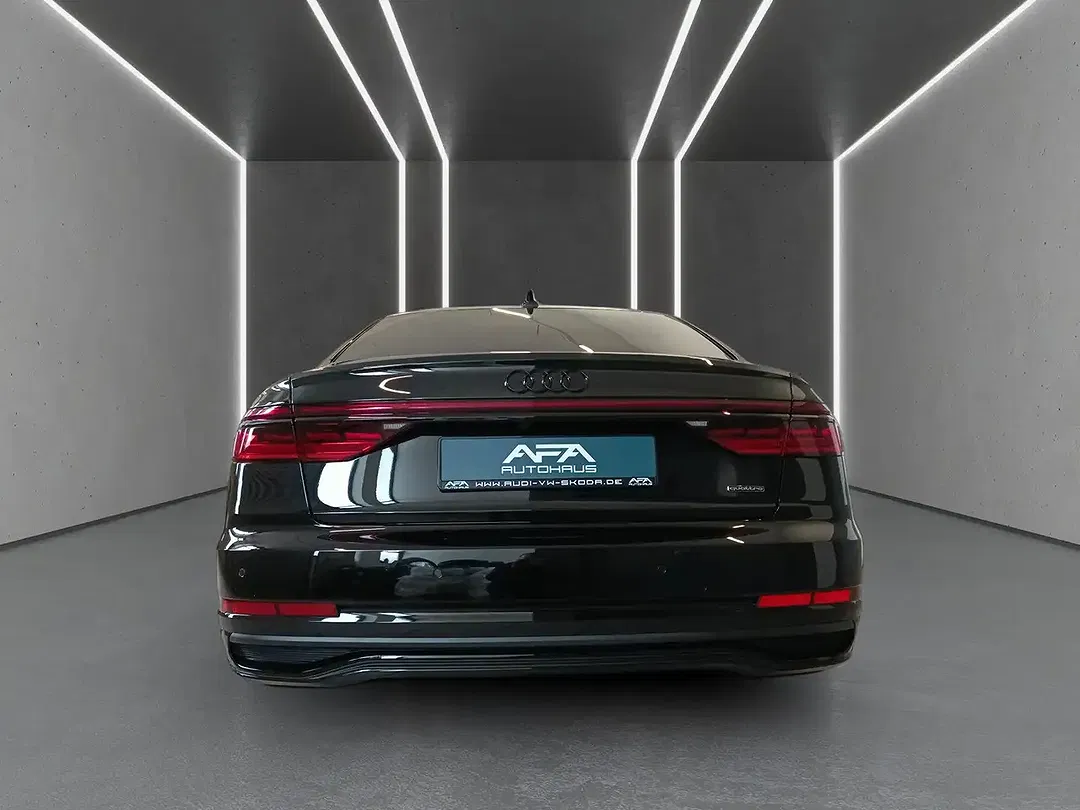 Audi A8 - Thumbnail 5