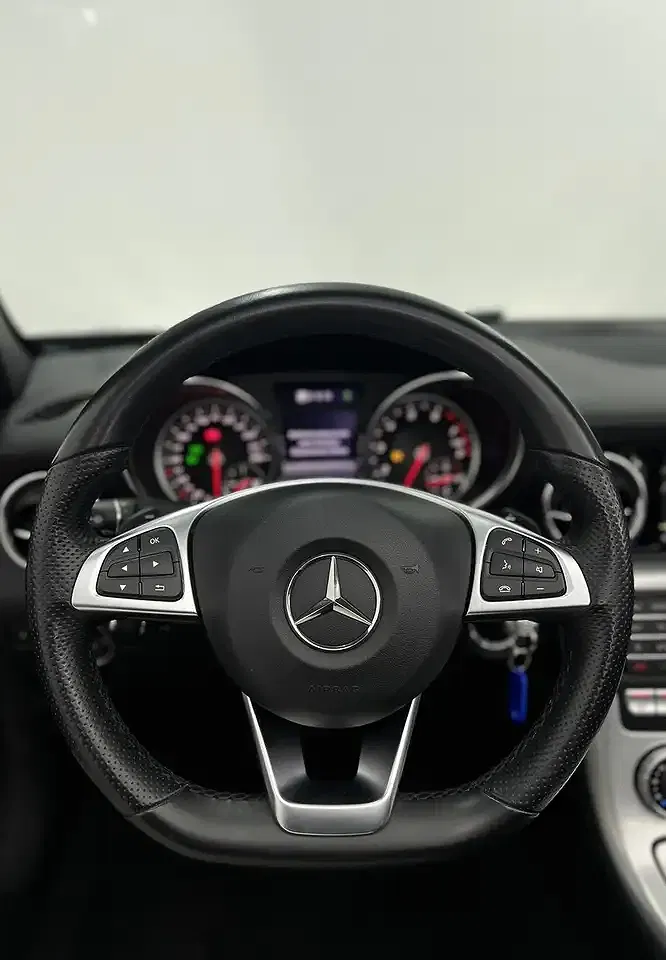 Mercedes-Benz SLC 180 - Thumbnail 14