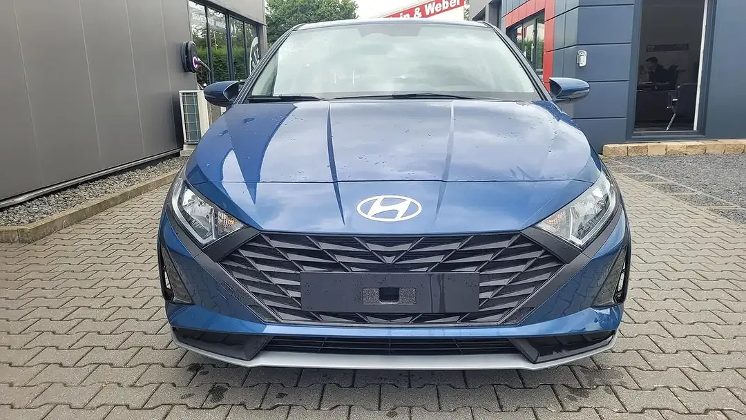 Hyundai i20 - Thumbnail 2