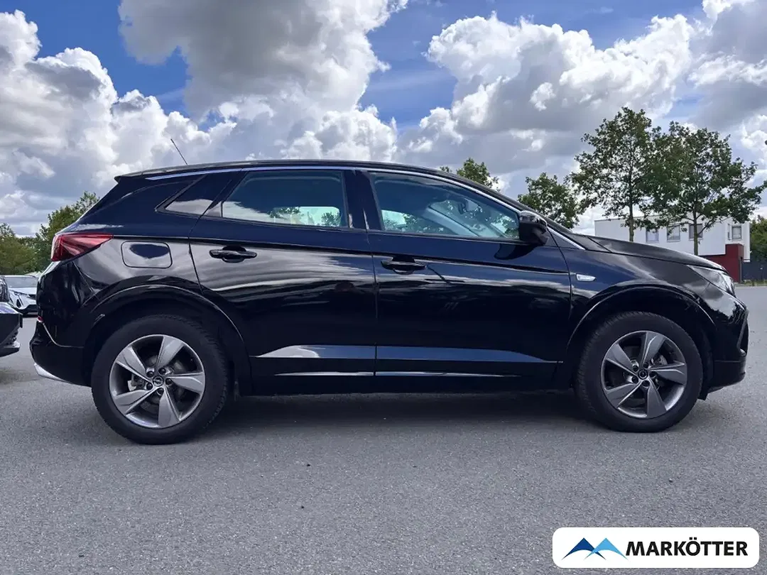 Opel Grandland - Thumbnail 2