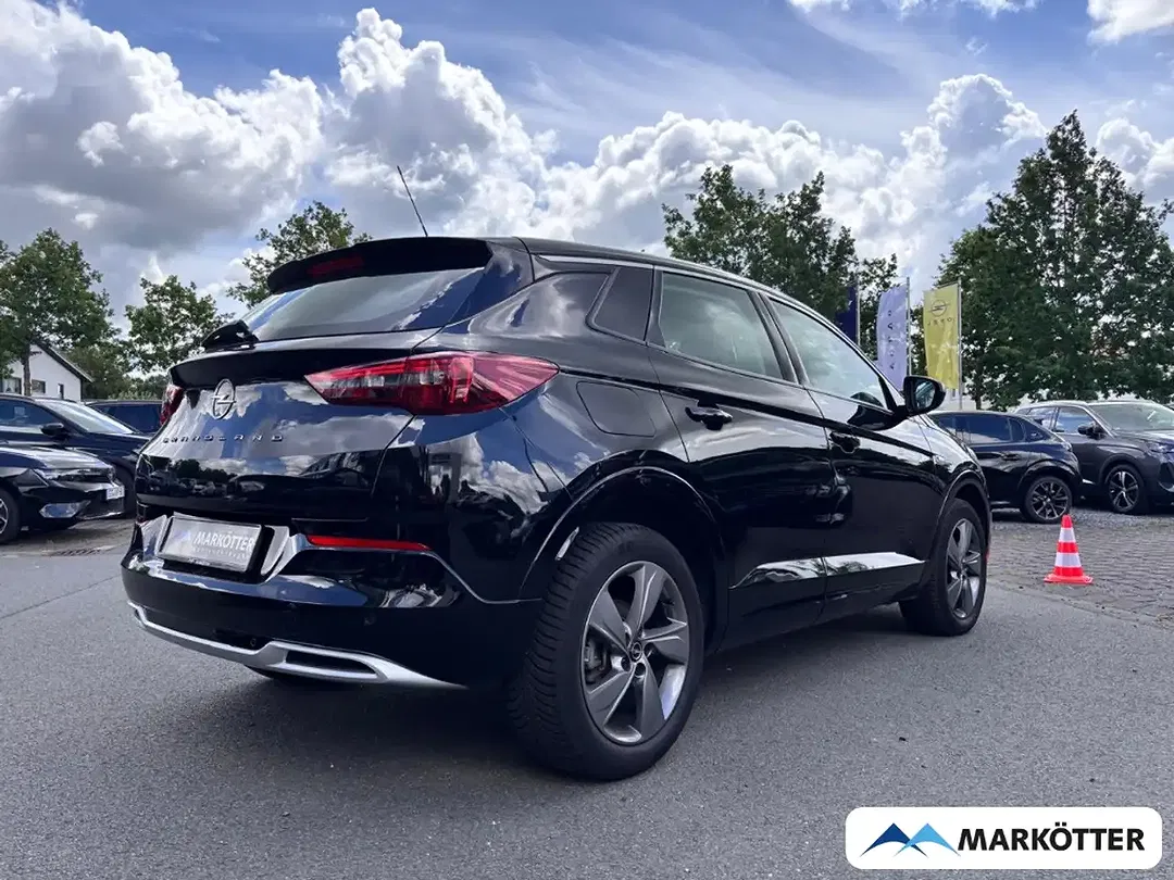 Opel Grandland - Thumbnail 3