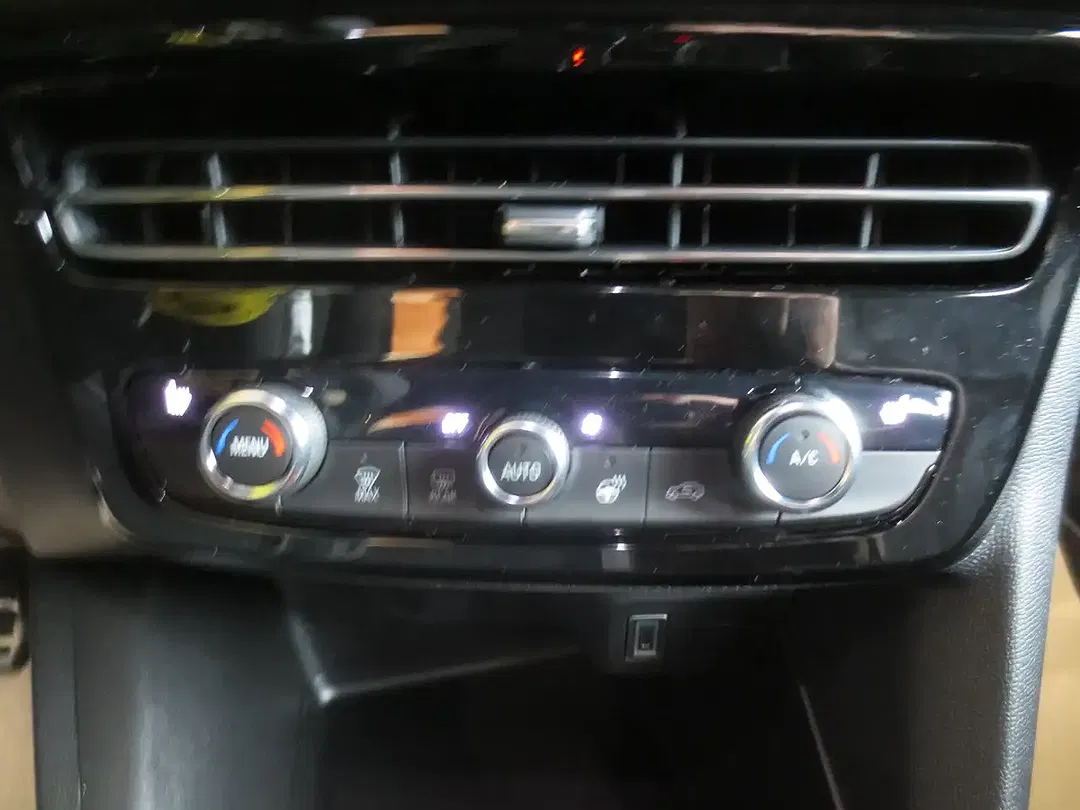 Opel Mokka - Thumbnail 12