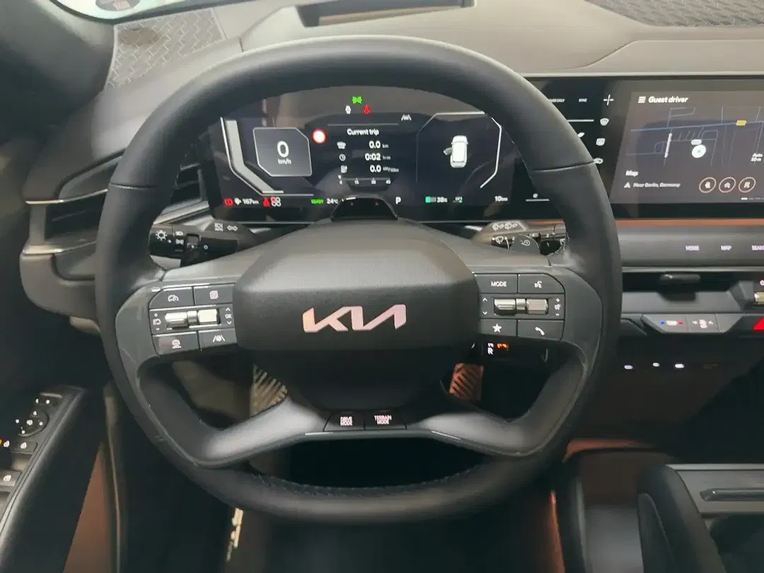 Kia EV9 - Thumbnail 10