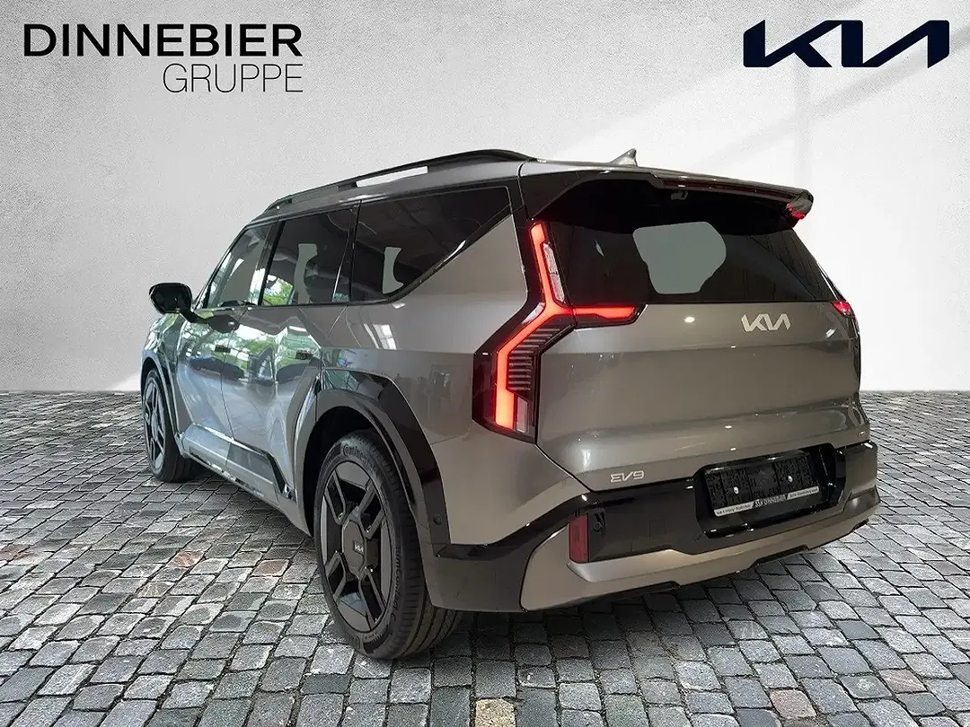 Kia EV9 - Thumbnail 2