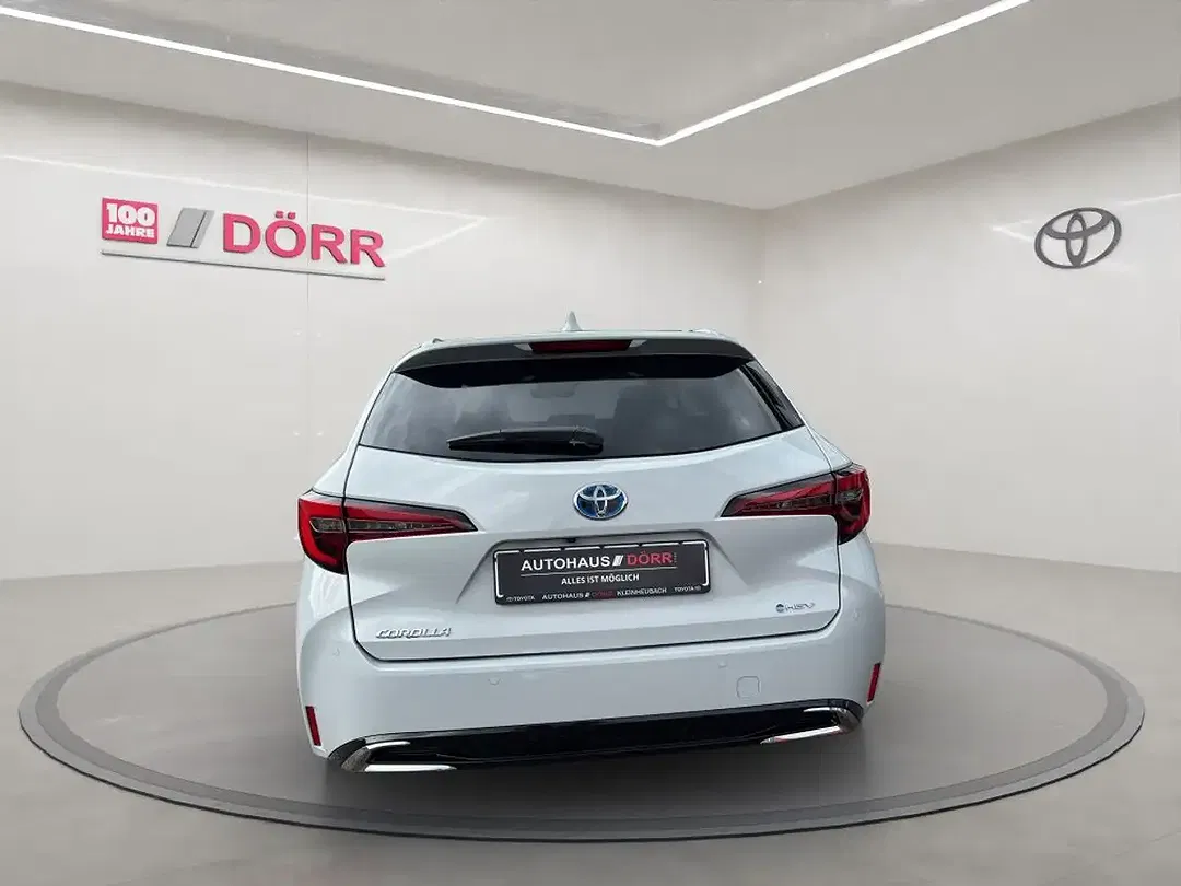 Toyota Corolla - Thumbnail 4