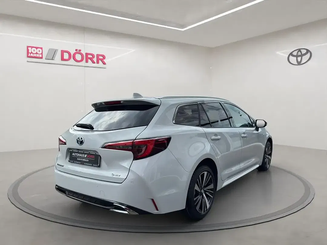 Toyota Corolla - Thumbnail 5