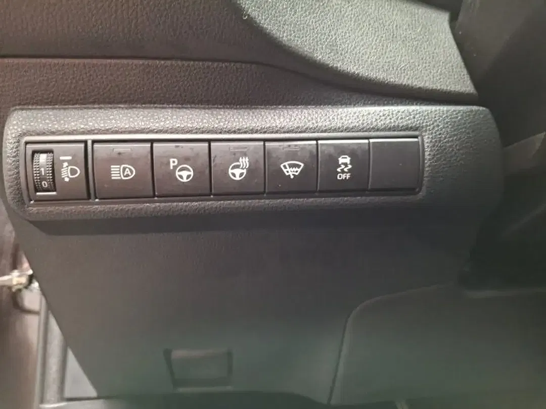 Suzuki Swace - Thumbnail 8