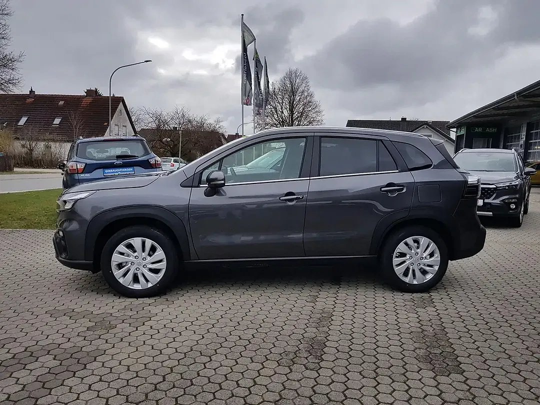Suzuki S-Cross - Thumbnail 2